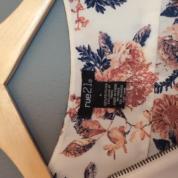 Rue21 Floral Shirt - Picture 2 of 3